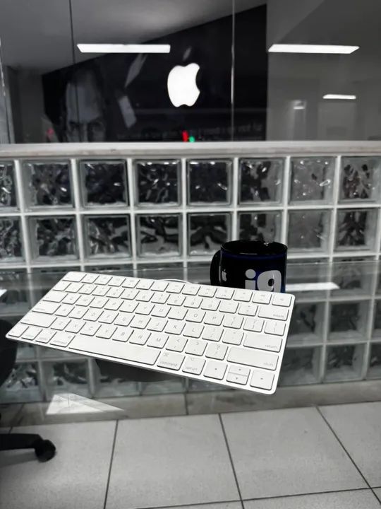 Teclado Apple Magic Keyboard Model A1644 Cor branco 3 meses de garantia  - Foto 4
