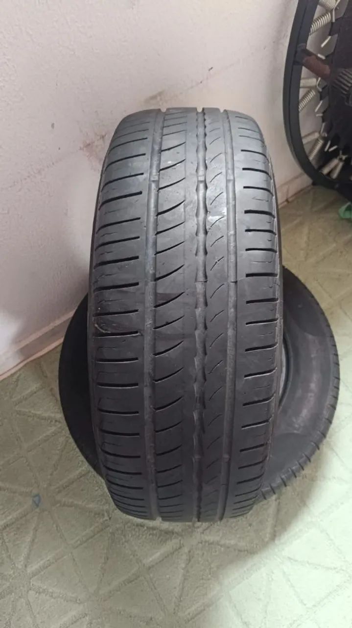 Pneus Pirelli 205/65 R15 - Foto 2