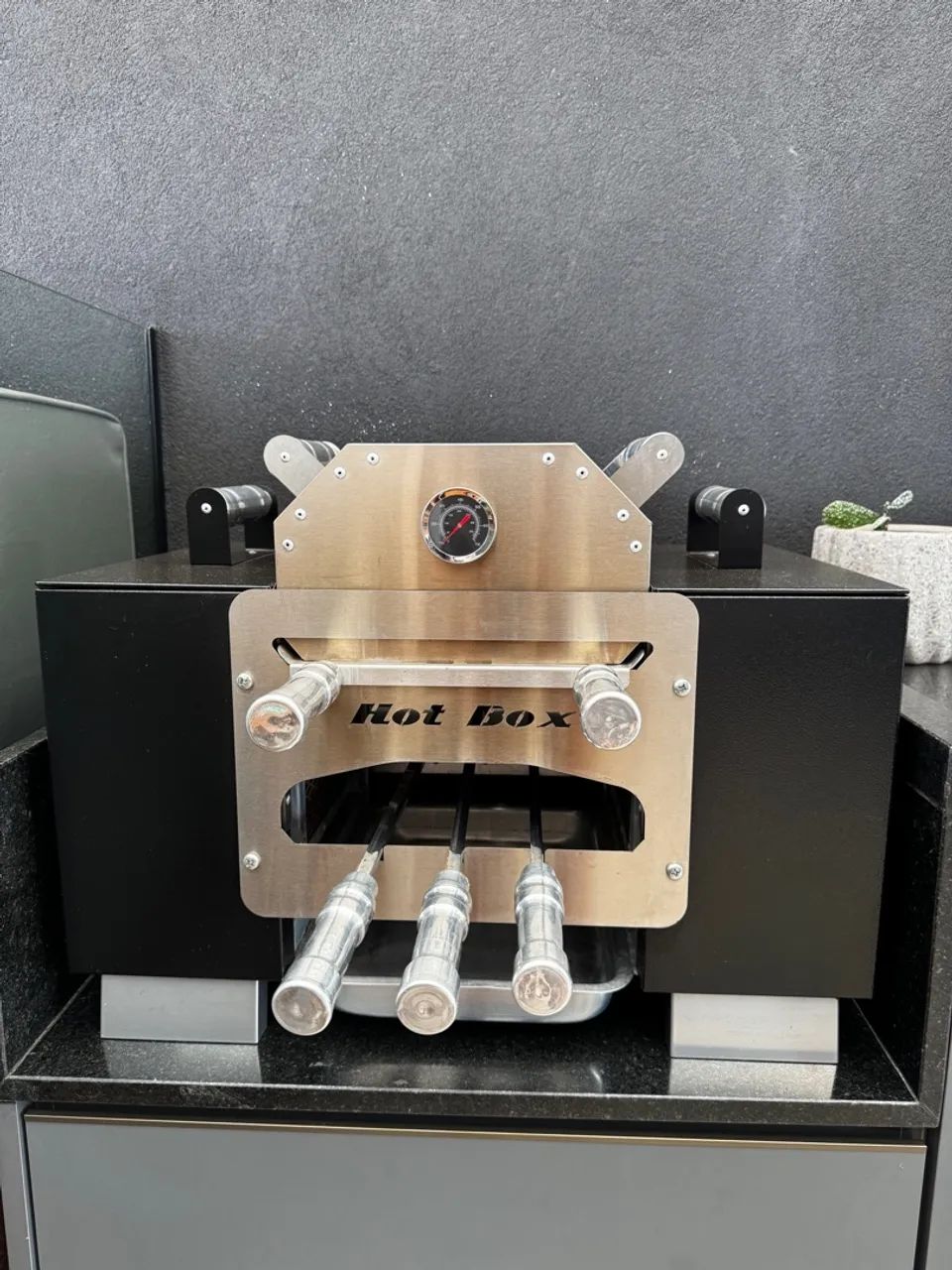 Churrasqueira Portátil Hot Box Costela Premium