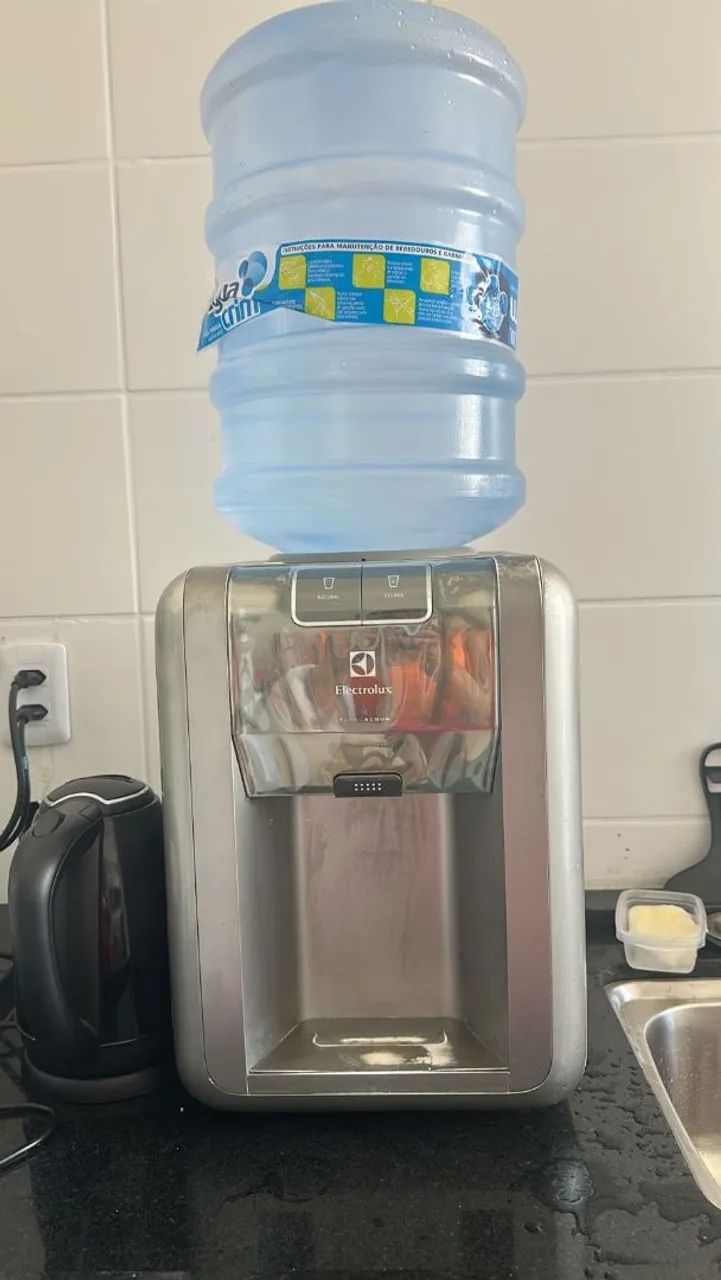 Bebedouro Electrolux Turbo Acqua com Garrafão
