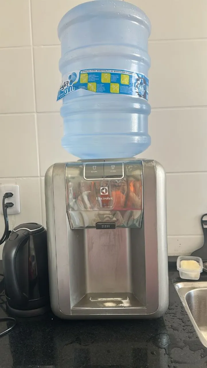 Bebedouro Electrolux Turbo Acqua com Garrafão