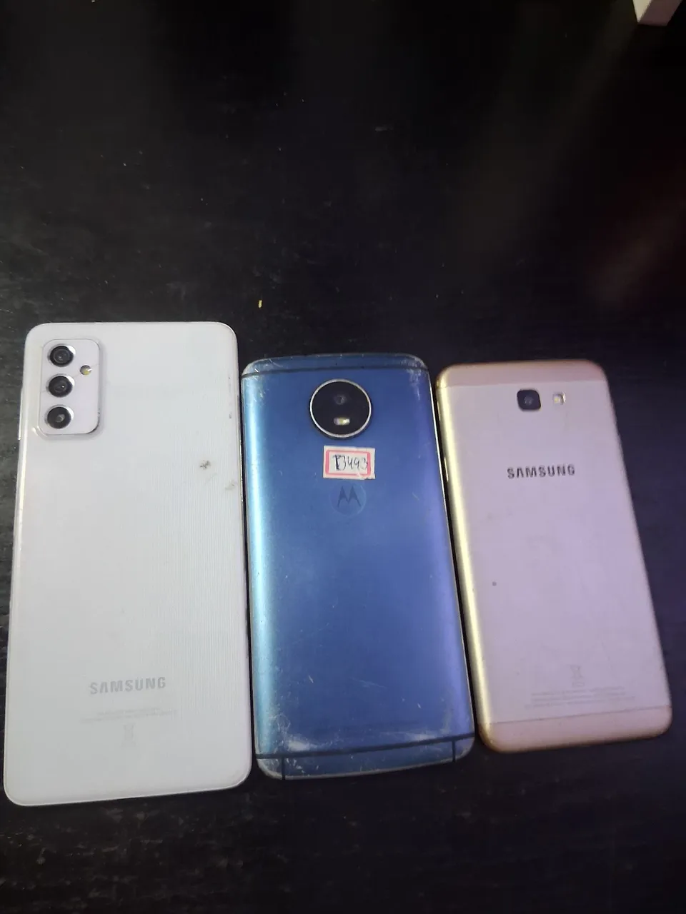 2 CELULARES COM DEFEITO (BRANCO JA VENDIDO)