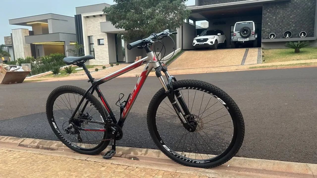 Bicicleta First Aro 29 novíssima  - Foto 3