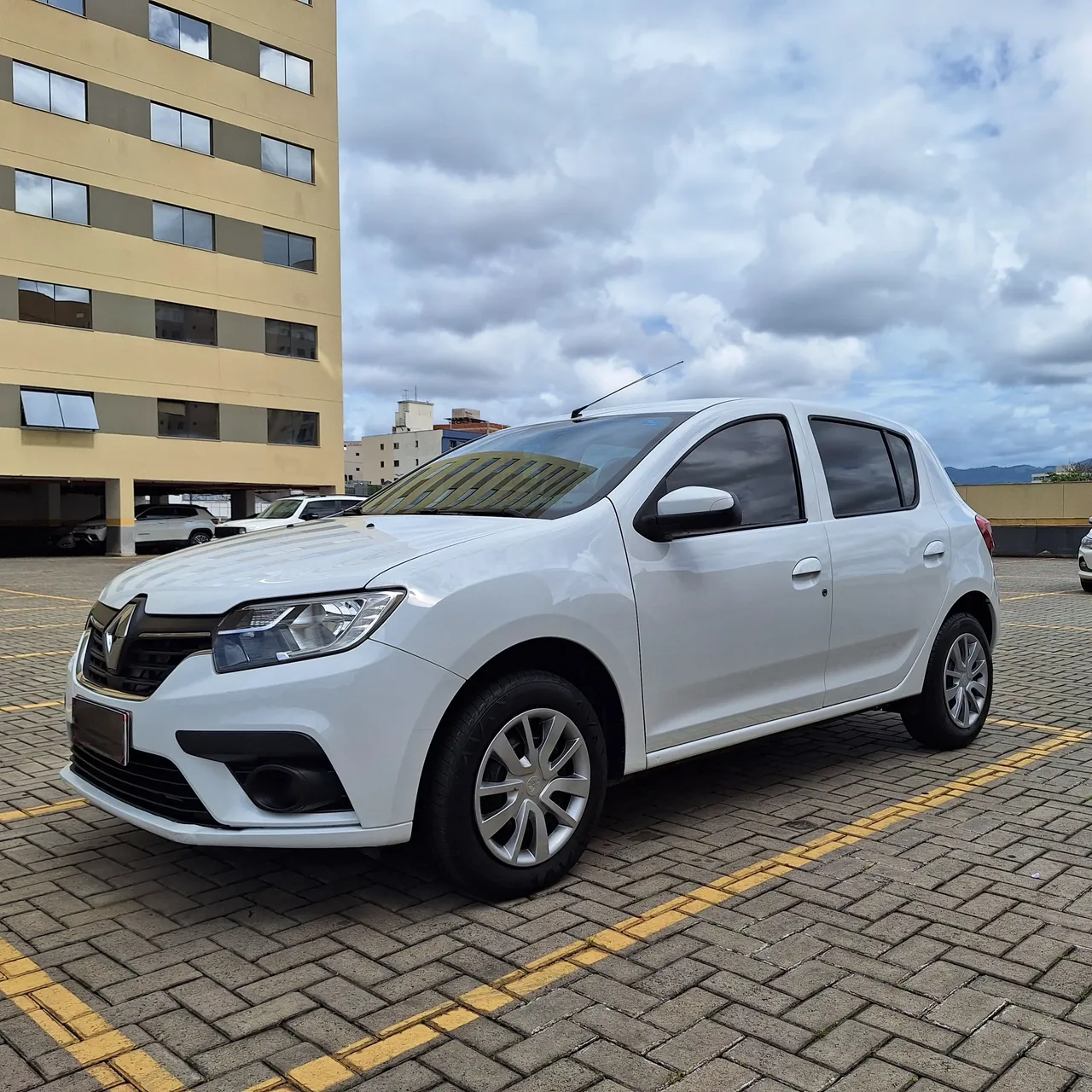 Sandero 1.6 Completo 2020 Oportunidade!!