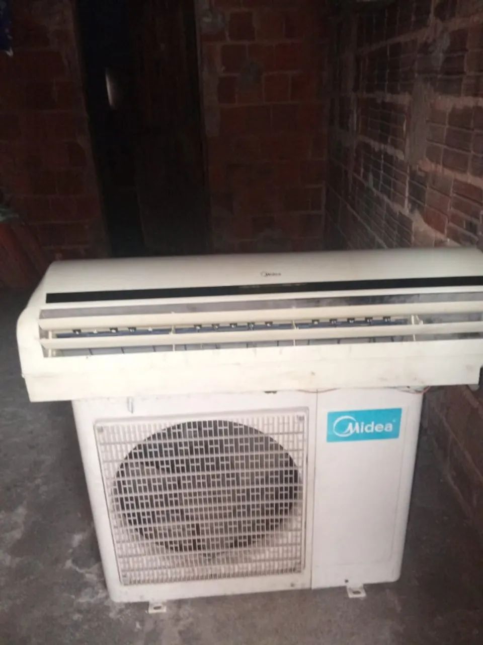 Ar Condicionado 30 mil BTUs - Midea - Foto 2