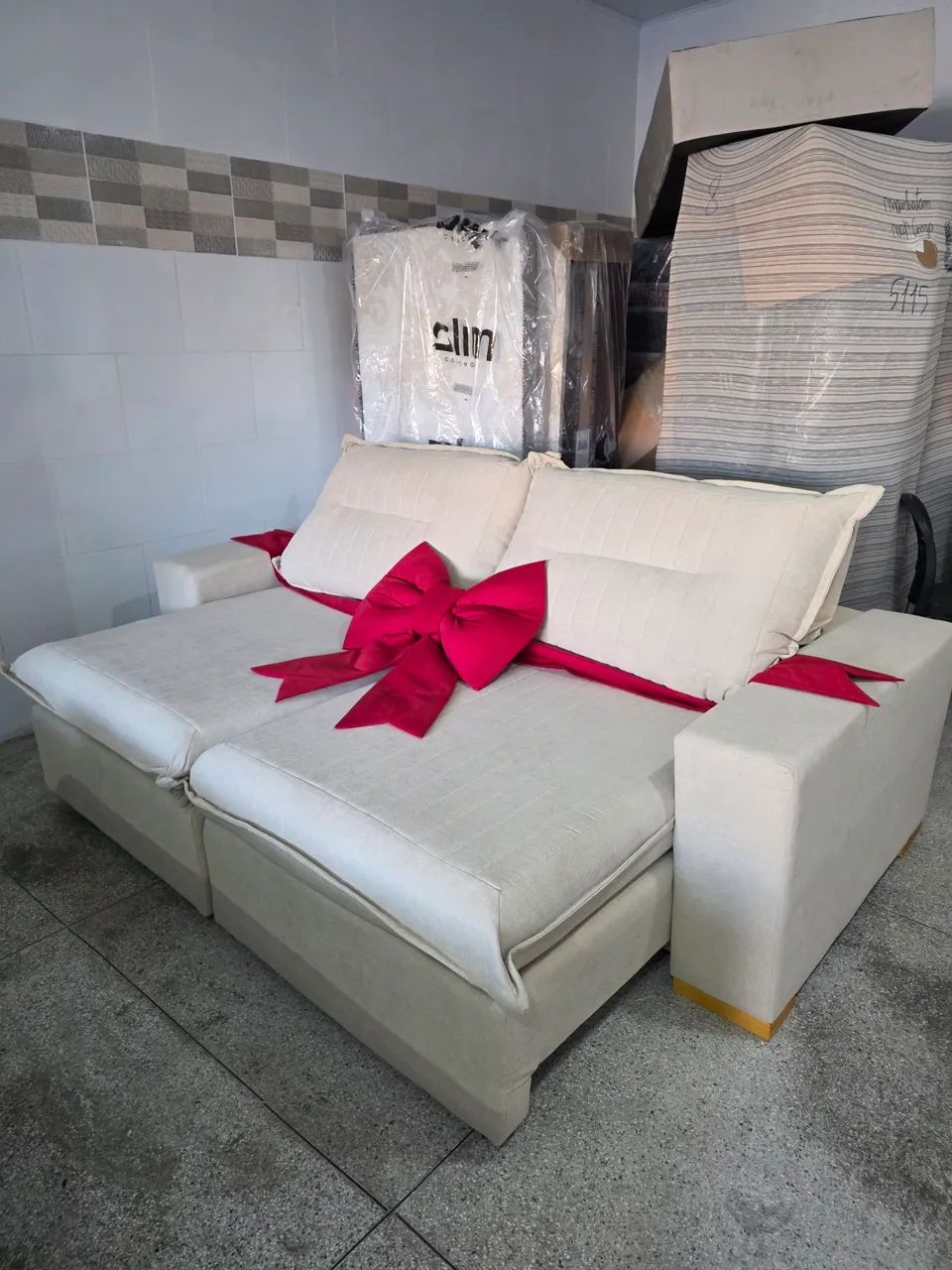 Sofá Retrátil e Reclinável Pienzo com Molas Ensacadas