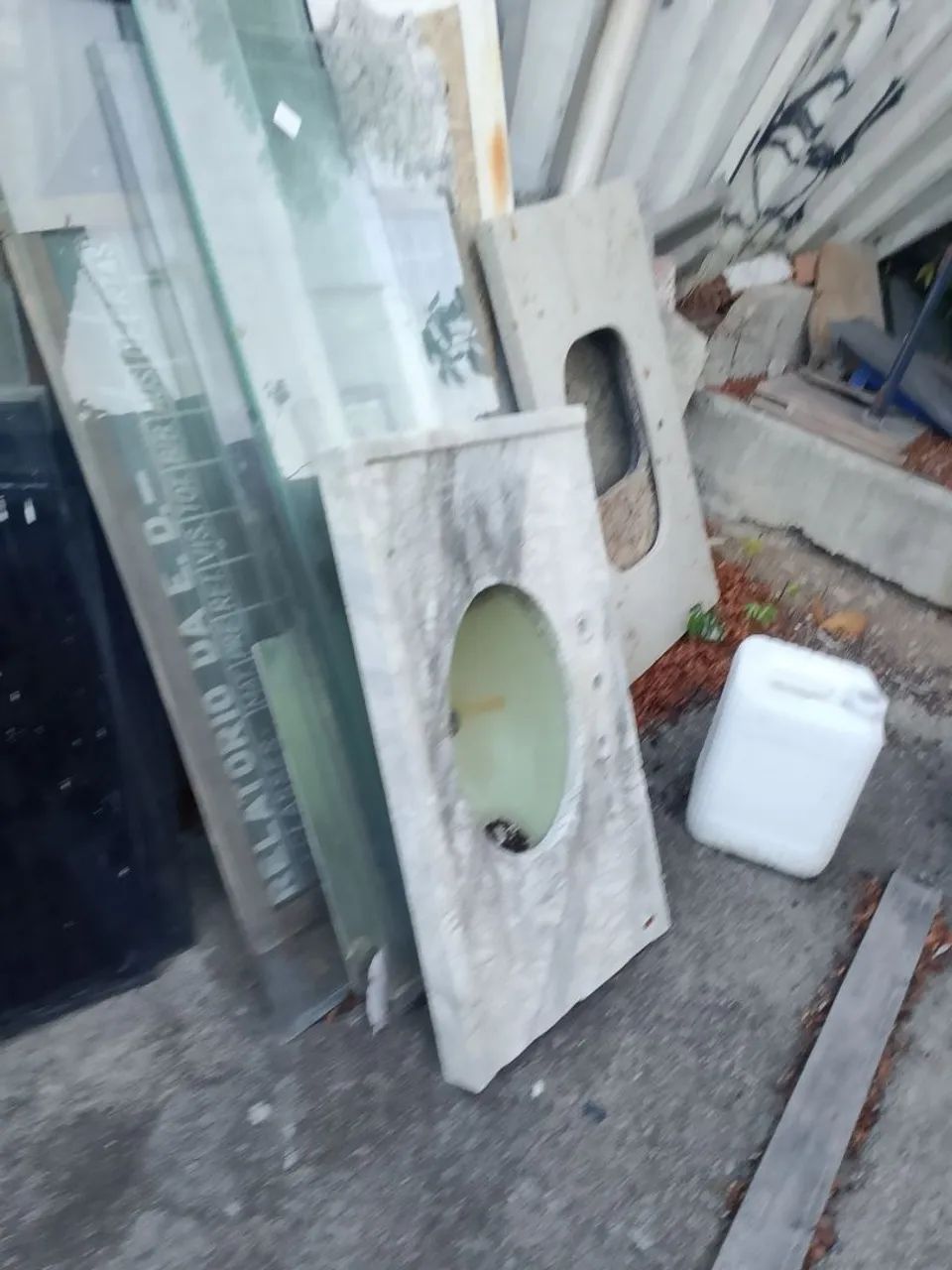 Selling solid wood window64872652375811121