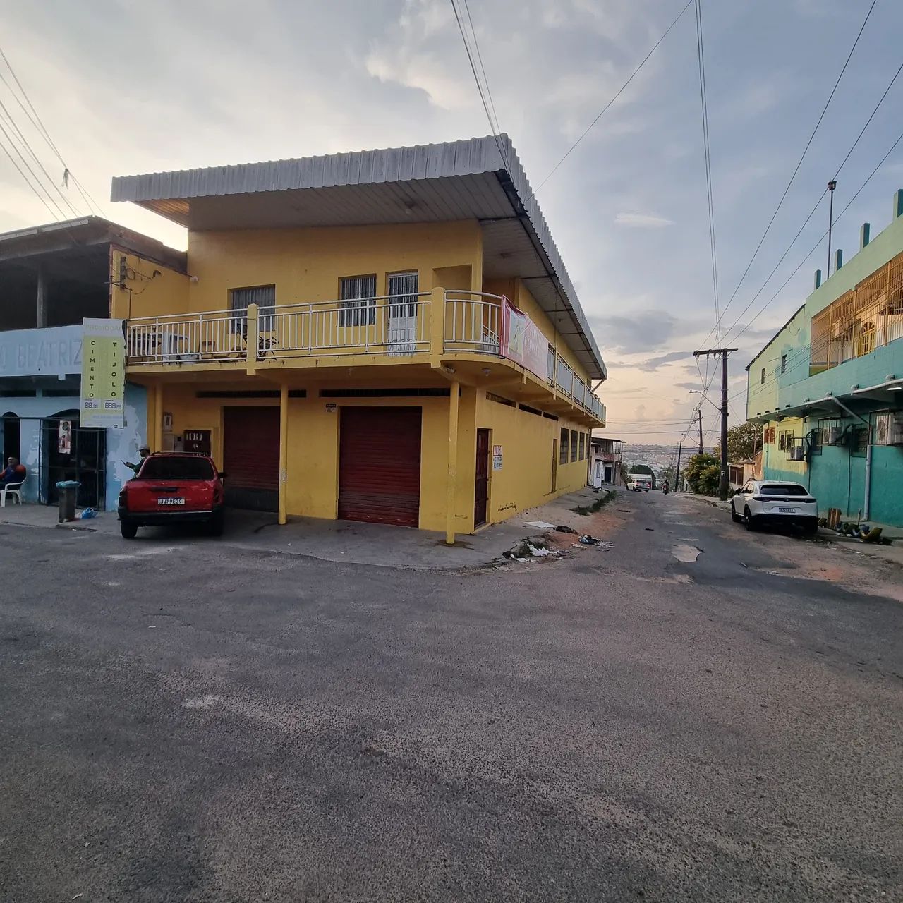 Predio comercial / residencial - Jorge teixeria esquina
