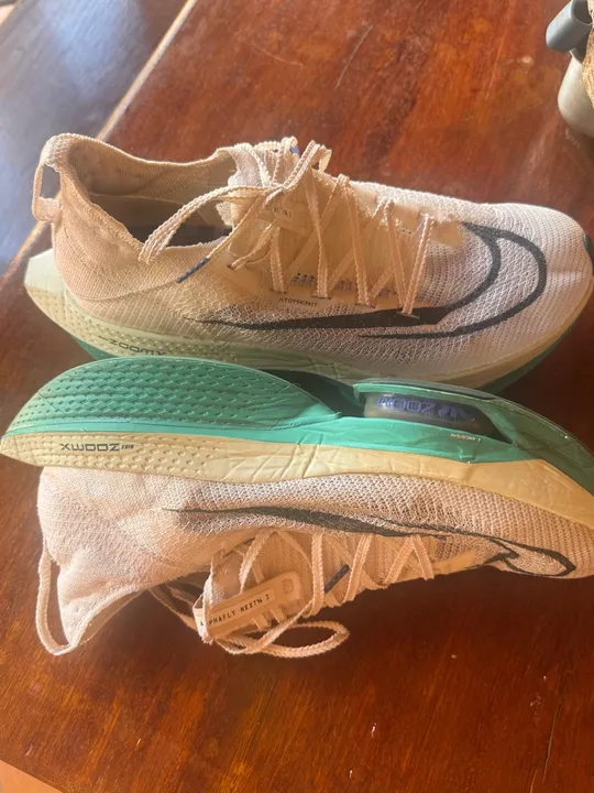 Tênis Nike ZoomX Vaporfly NEXT% 2 - Tamanho 42