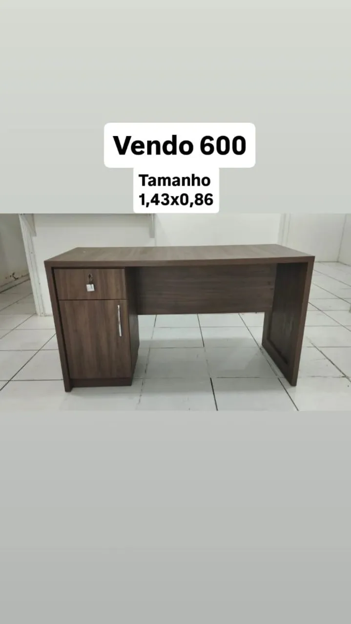 Escrivaninha de Madeira