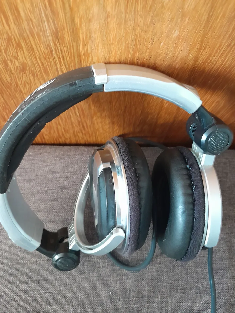 Headphone Profissional para Áudio e DJ