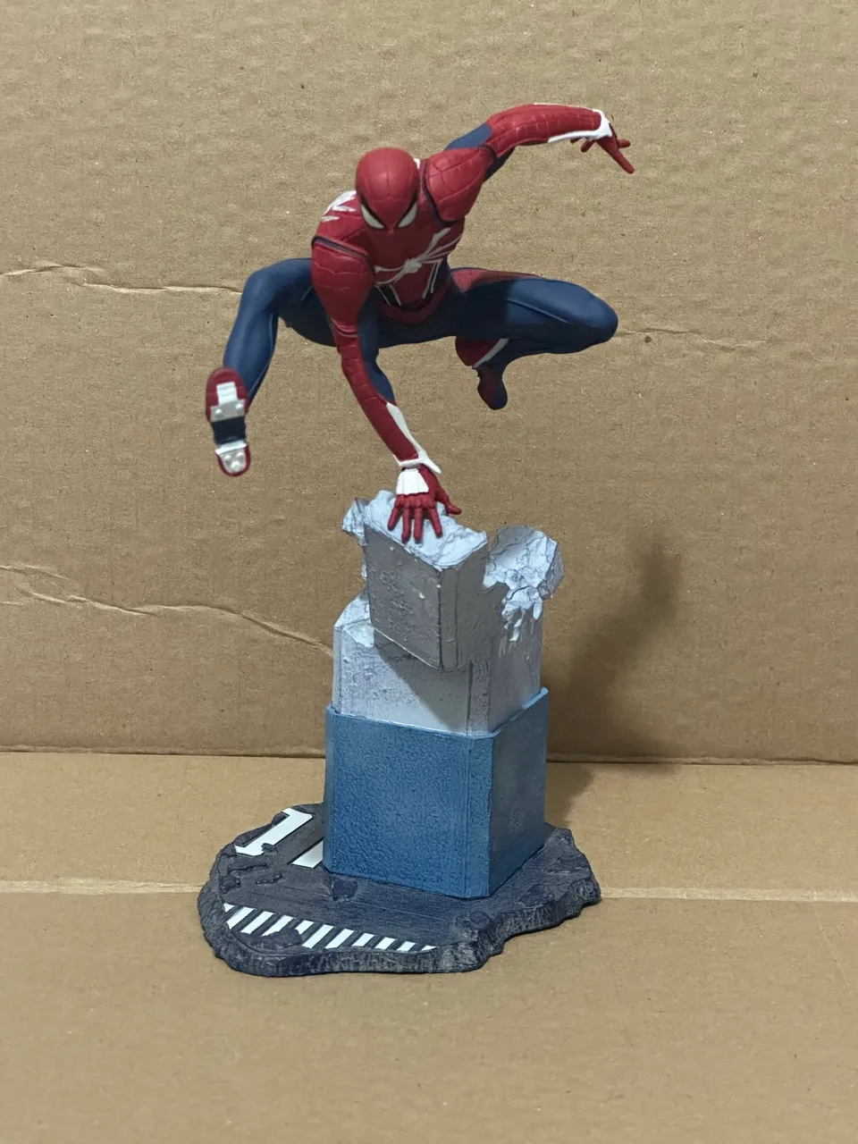 Spider man Integrated suit mms623 - Hobbies e coleções - Ingá