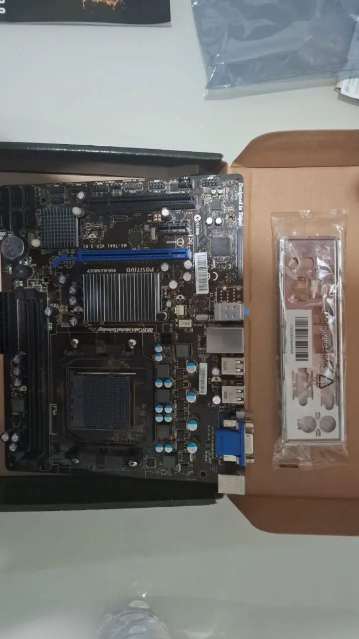 Placa-Mãe ASRock N68-GS4 FX R2.0 - Foto 3