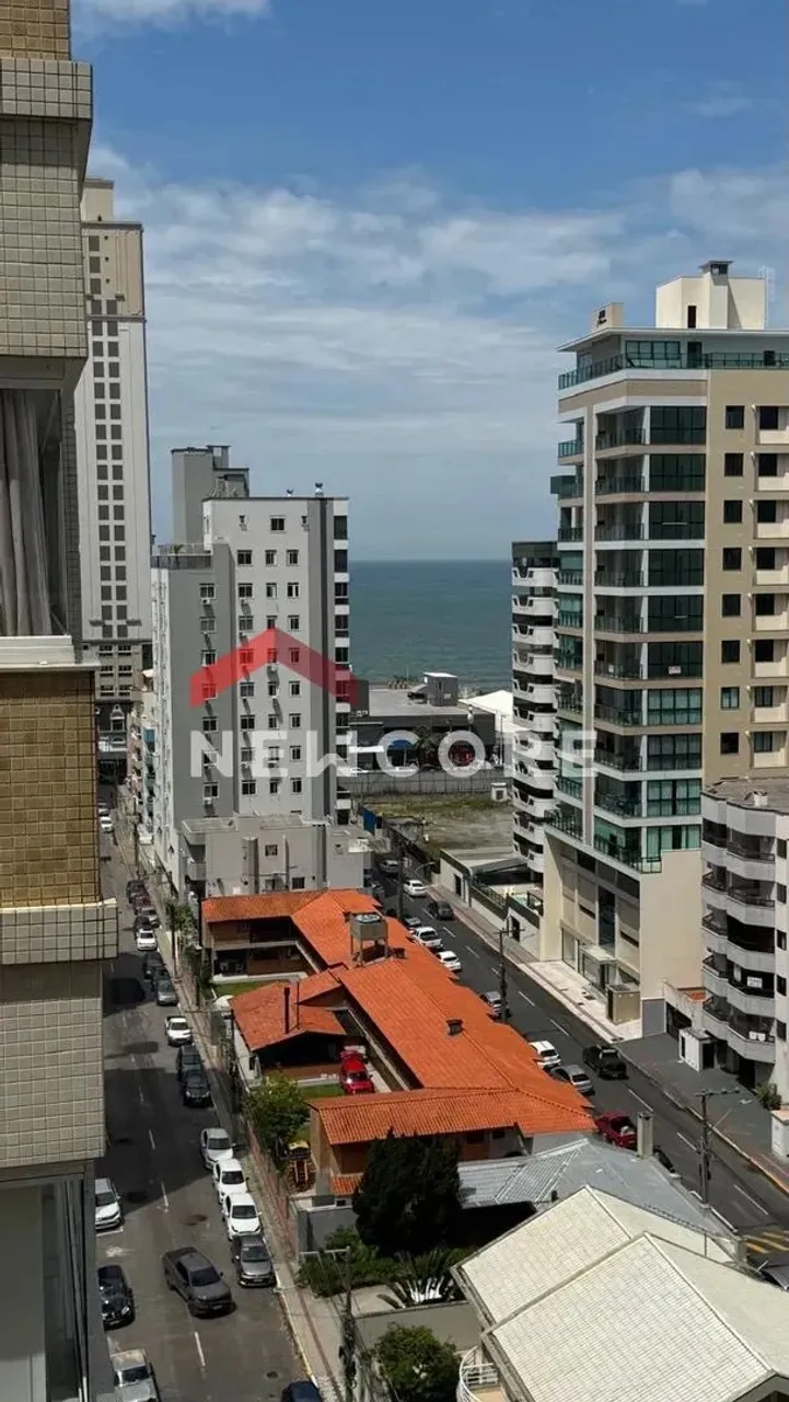 Apartamento em Rua 242 - Meia Praia - Itapema/SC