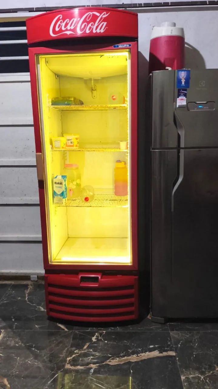Expositor Coca-Cola - Conservando suas bebidas com estilo!