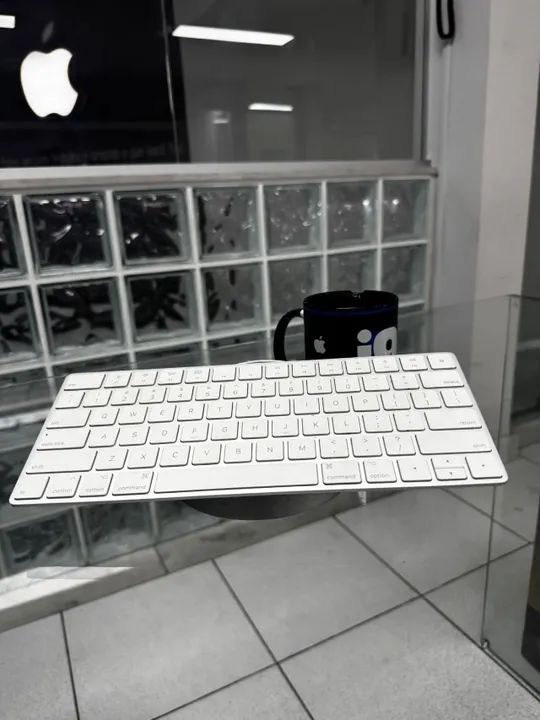 Teclado Apple Magic Keyboard Model A1644 Cor branco 3 meses de garantia  - Foto 2