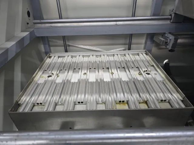 Máquina Vacuum Forming - Forno Duplo - CLP - NOVA  - Foto 3