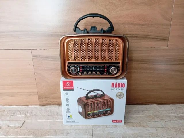 Rádio Portátil Bluetooth com Lanterna FM e Pendrive - Foto 3