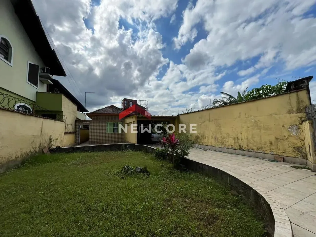 Casa em Rua Maria Graziela - Jardim Casqueiro - Cubatão/SP