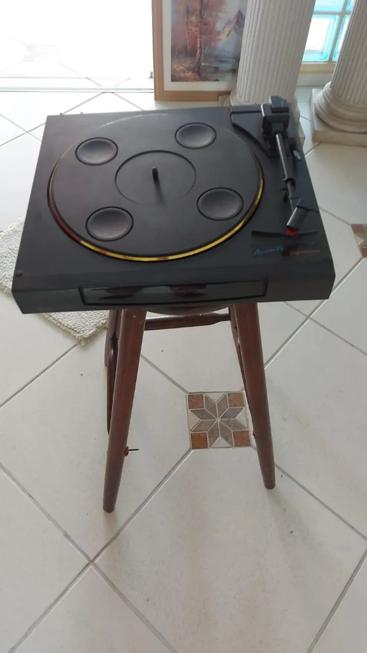 Toca-Discos Gradiente Avanti