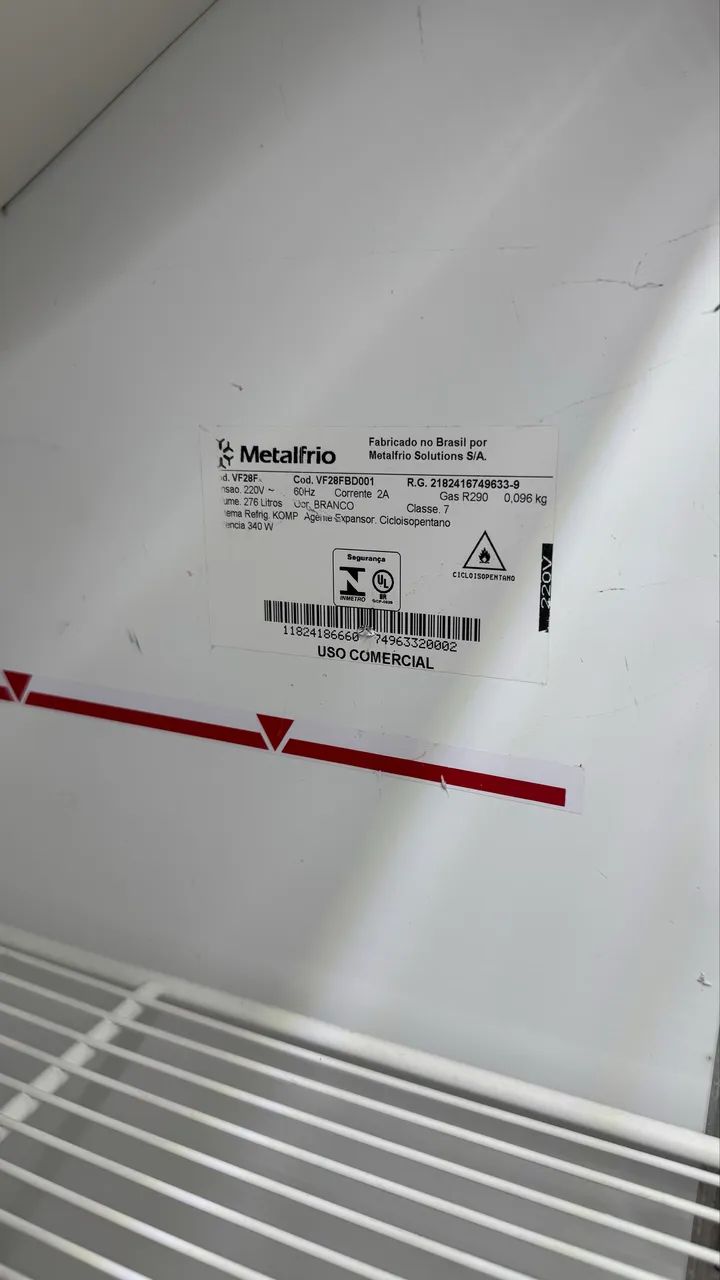 Freezer slim metalfrio congelados vf28 preto - Foto 4