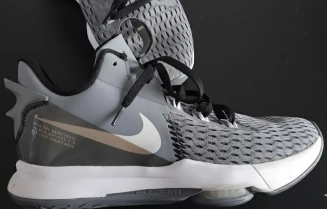 Tênis Nike LeBron Witness 5 Cool Grey - Foto 2