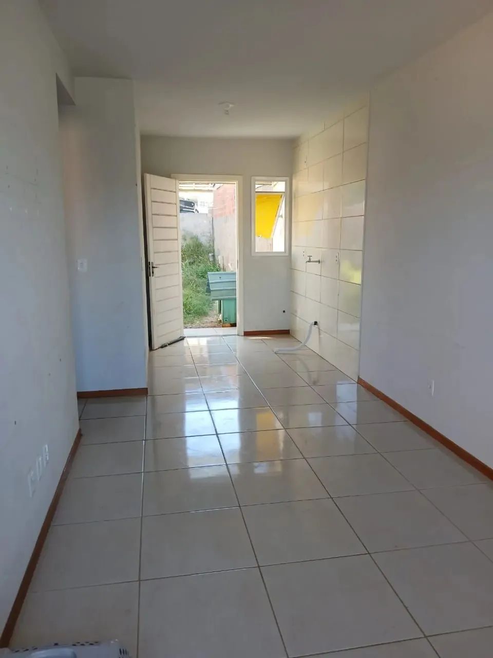Casa com 02 quartos e 02 vagas no Bairro Costa Gama - Foto 3