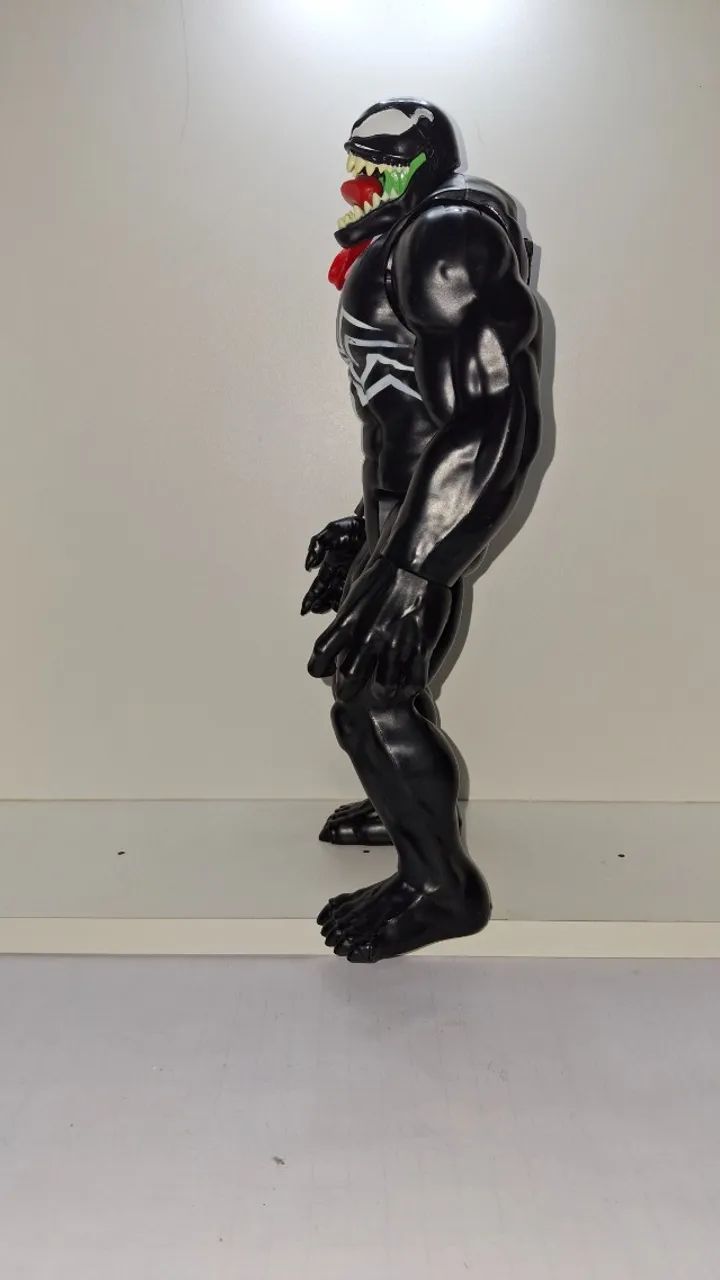 Venom - Hasbro - Foto 2