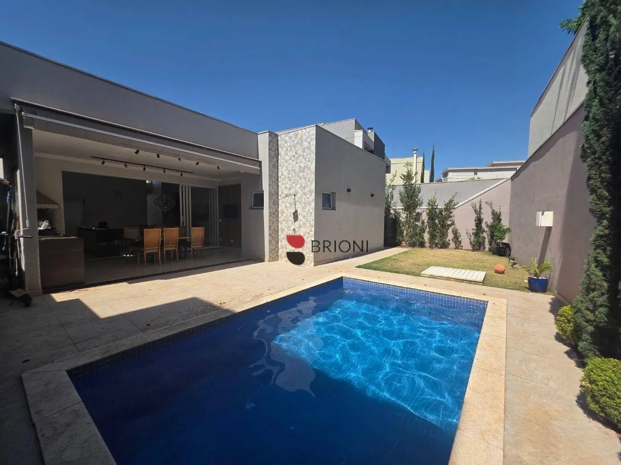 Casa de Condomínio térrea com 3 quartos/suítes, 181m², à venda, na Vila do Golf em Ribeirã - Foto 2