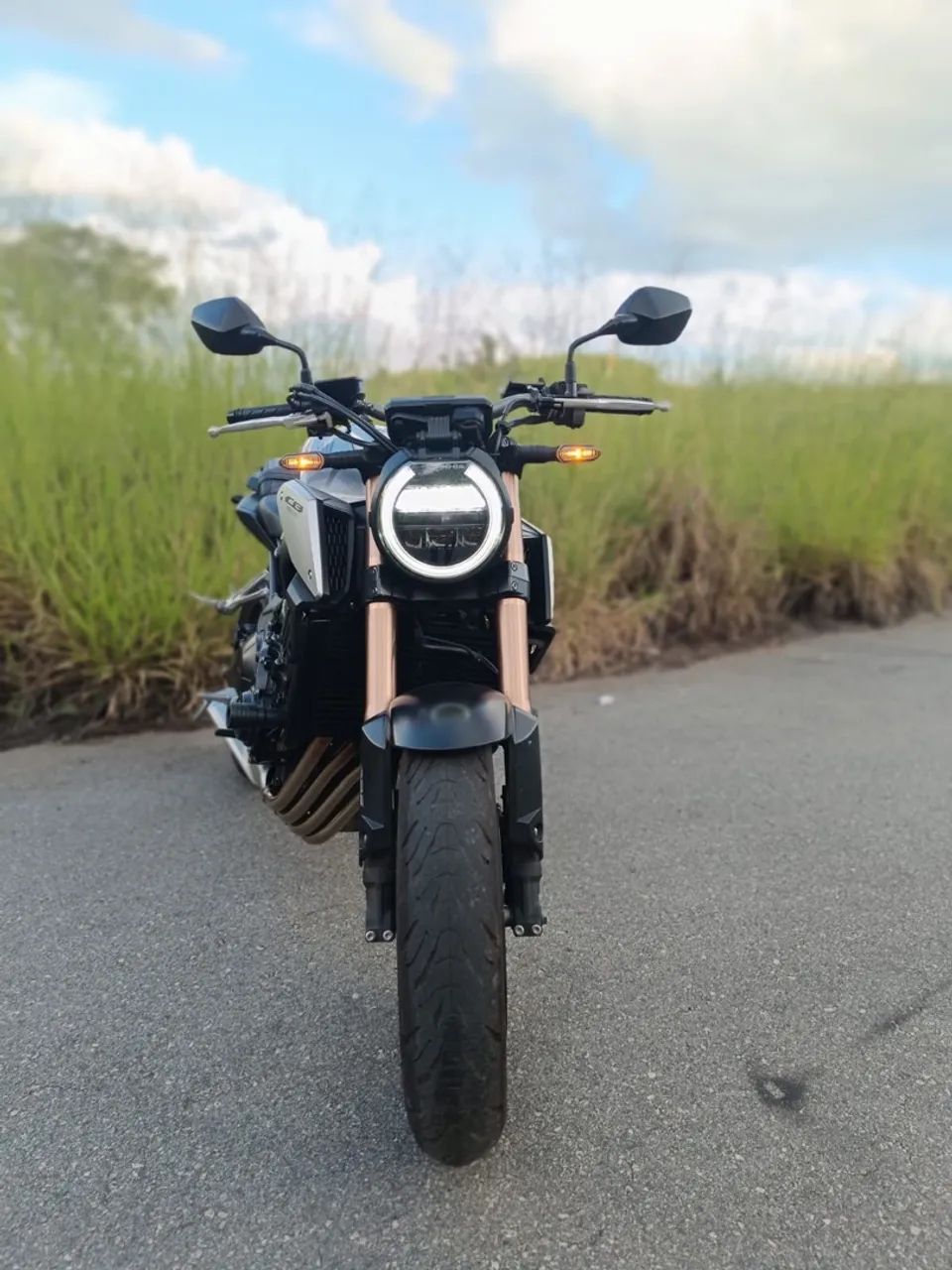 CB 650R - Foto 2