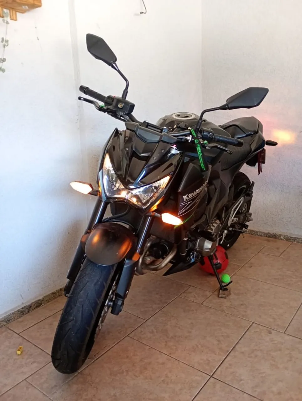 Motos KAWASAKI Z-800 no Brasil