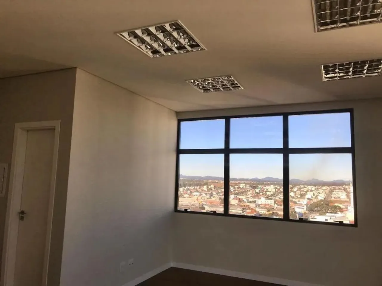 Sala para alugar, 31 m² por R$ 2.625,00/mês - Centro - São José dos Pinhais/PR