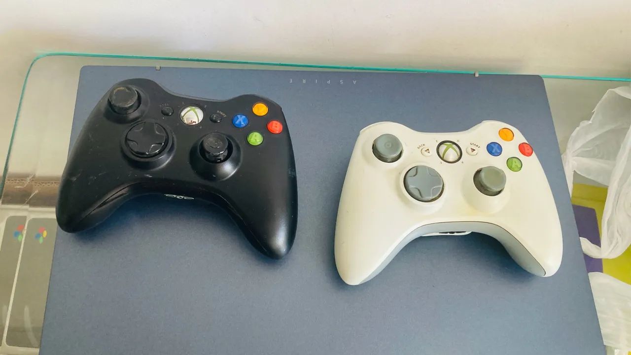 2 controles de xbox 360 com defeito