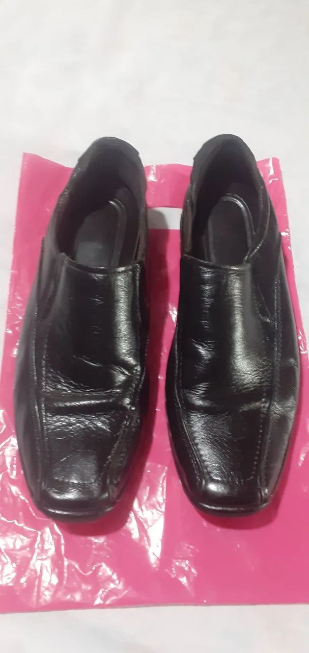 Sapatos sociais em couro preto