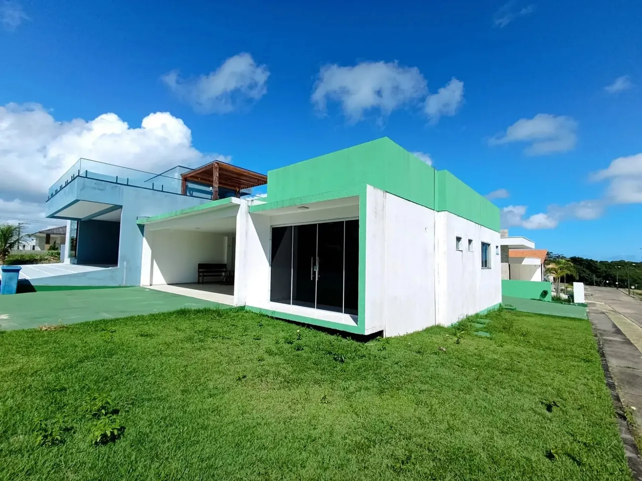 CASA TÉRREA NO CONDOMINIO RAIZES - 3 SUÍTES E ESPAÇO GOURMET