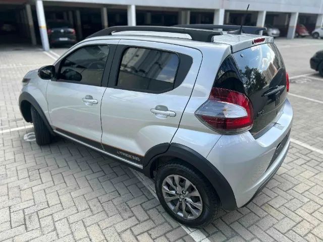 Fiat Mobi Trekking 1.0 Prata - Foto 2