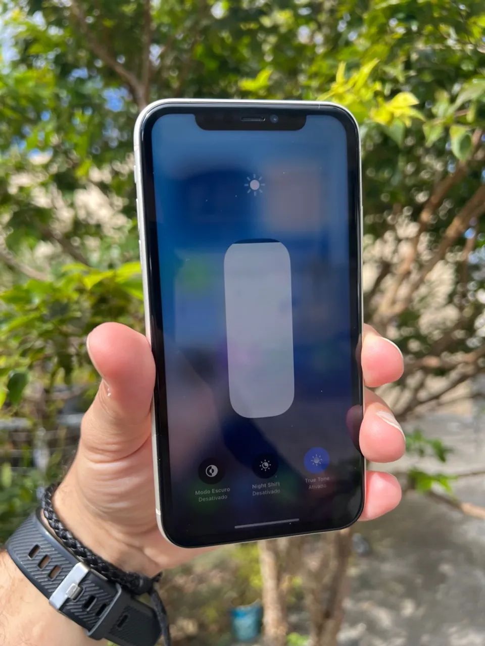Smartphone Apple iPhone 11 128GB Bateria 82% - Foto 2