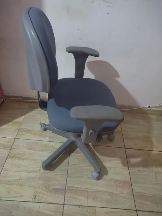 Cadeira de Escritório Giratória Azul - Foto 2