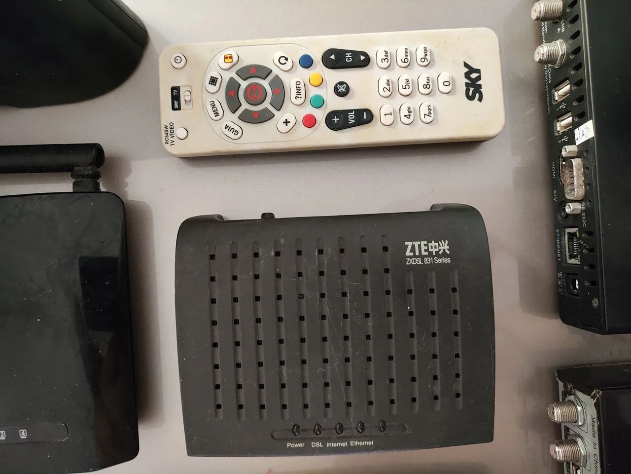 Kit de internet completo com roteador, modem e acessórios - Foto 5