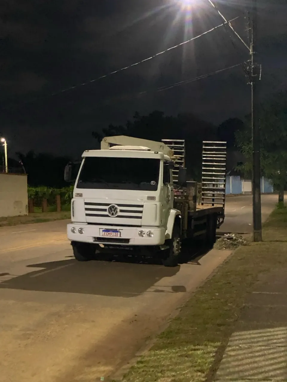 Vw 17-250 2010 Plataforma com Munck