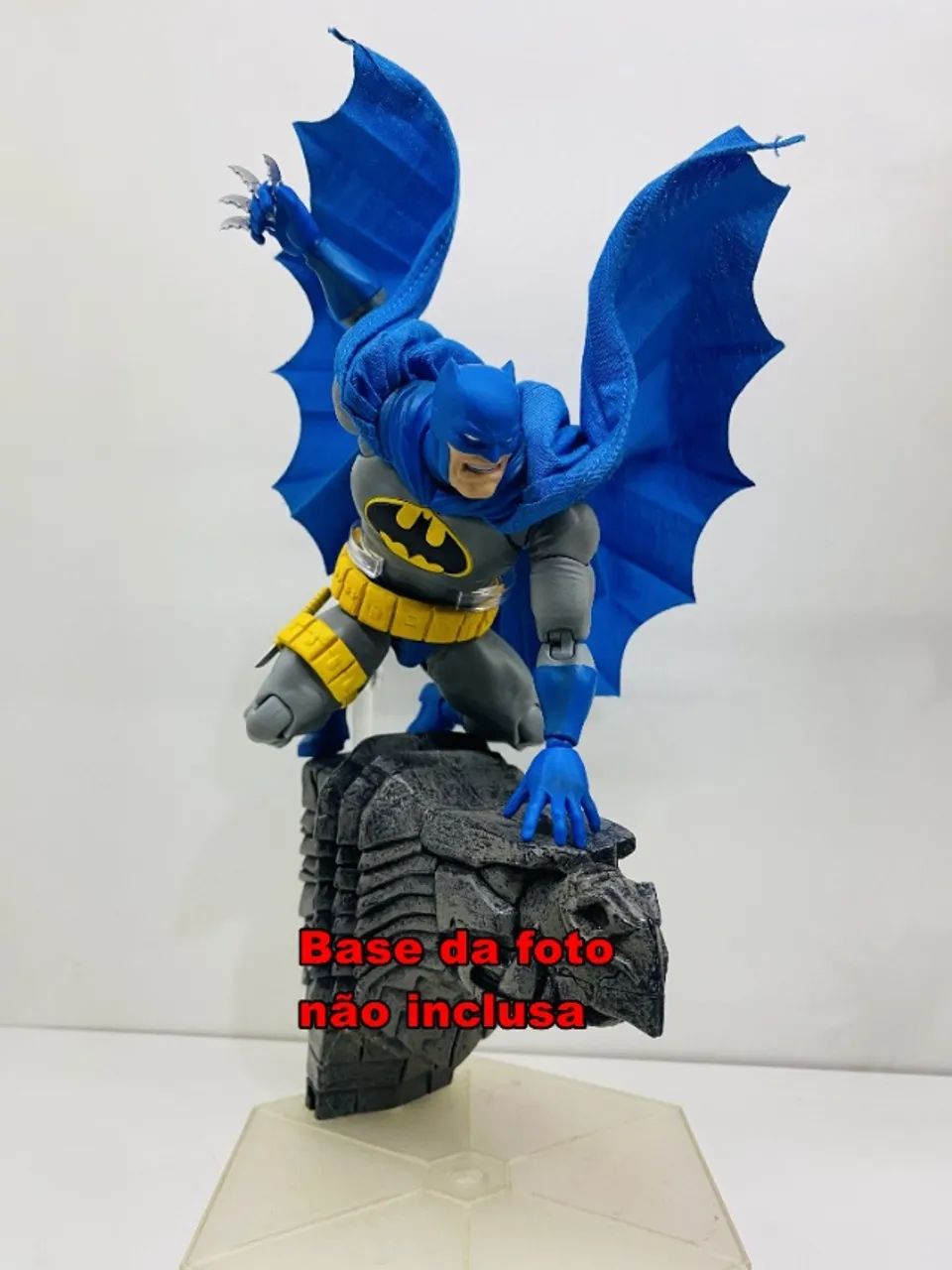 Mafex Batman - The Dark Knight No. 139 - Hobbies e coleções - Novo