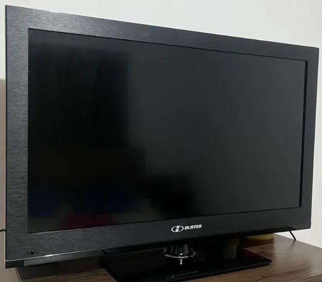 TV 32" H-Buster HD (Com Conversor Digital) - Excelente Estado
