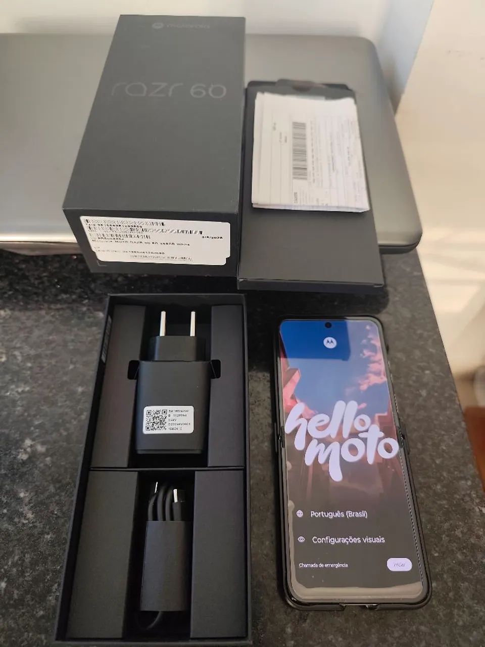 Motorola Razr 60 (novo) - Foto 4