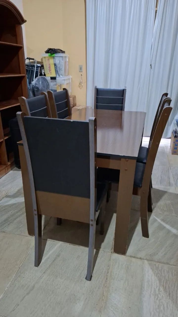 Mesa de sala com seis cadeiras - Foto 2