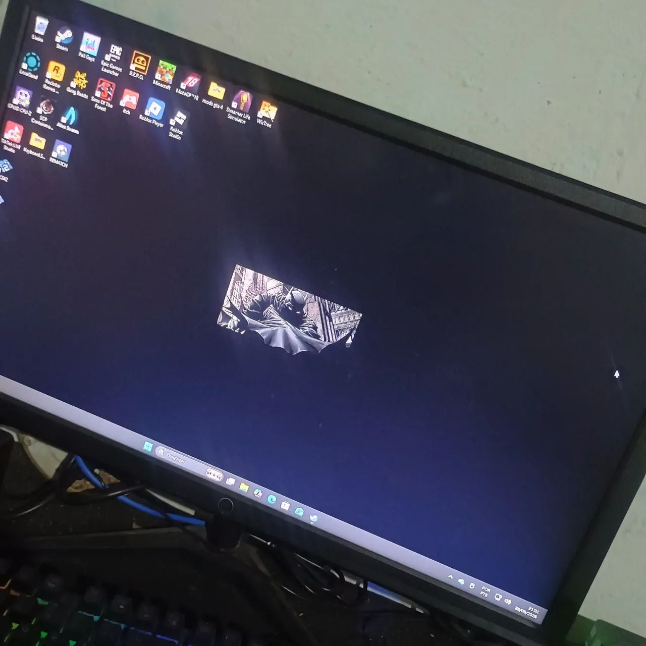 Vendo pc monitor teclado e mouse junto