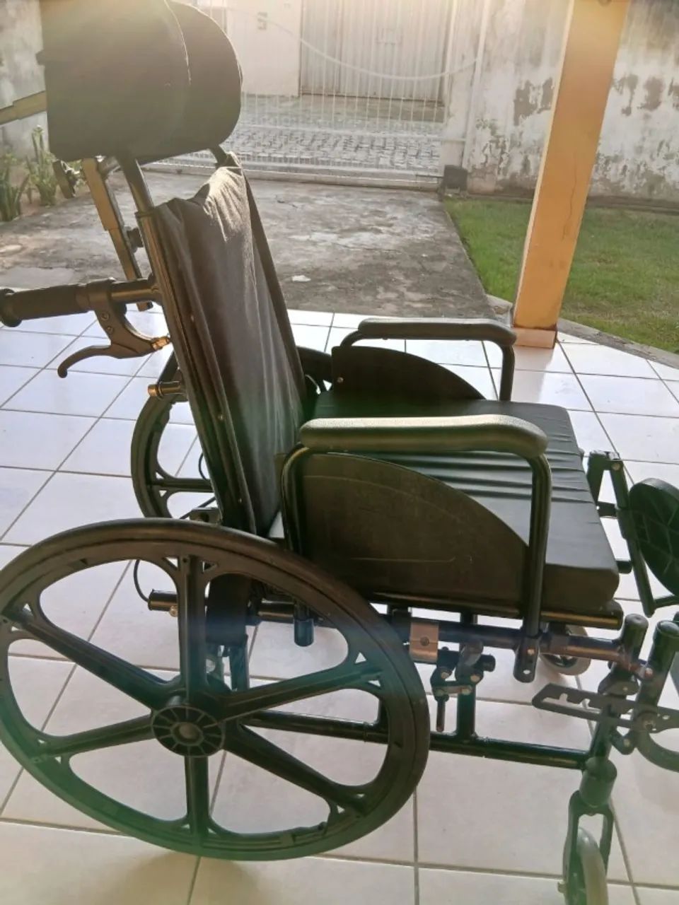 Cadeira de Rodas - Foto 3