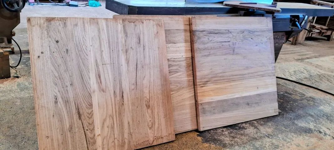 Tampo de Mesa de Madeira Freijó - Foto 4