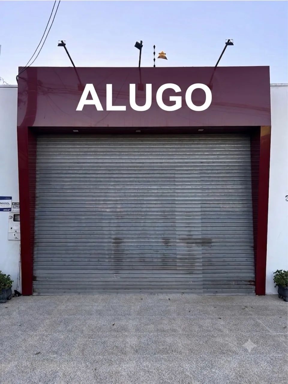 ALUGA-SE EXCELENTE PONTO COMERCIAL - ZONA LESTE