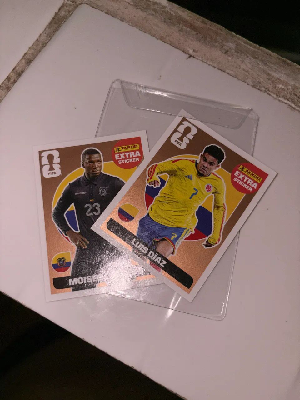 2 Figurinhas Extra Legend Bronze (Moisés Caicedo e Luis Diaz)  - Foto 3