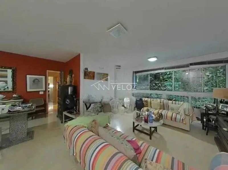Apartamento : / Residencial / Lagoa